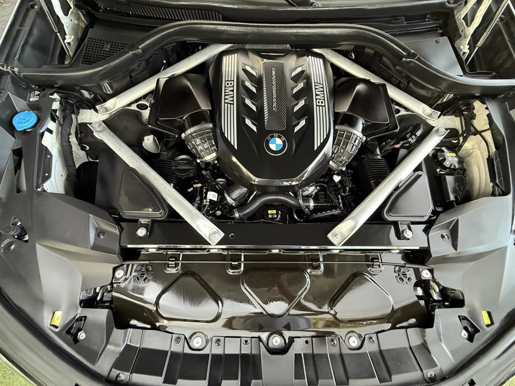 Used 2020 BMW X7 M50i w/ Executive Package image 40