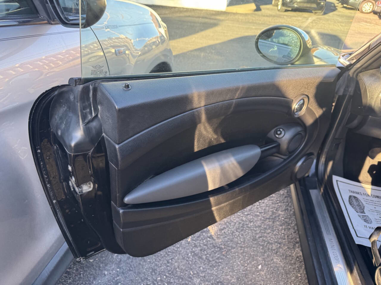 Used 2011 MINI Cooper Convertible image 8