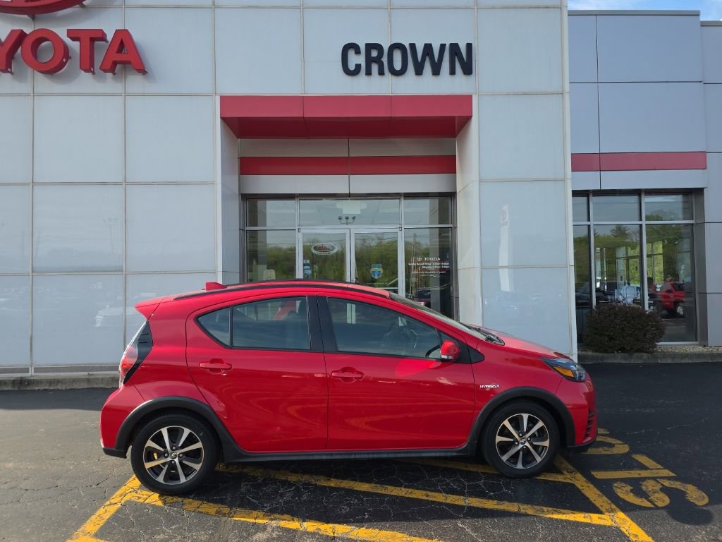 Used 2018 Toyota Prius C One FWD image 2