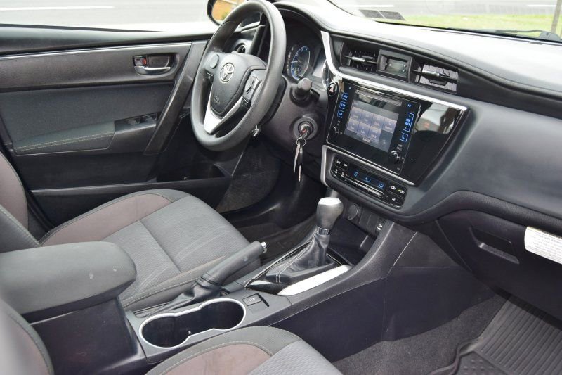 Used 2019 Toyota Corolla LE FWD image 21