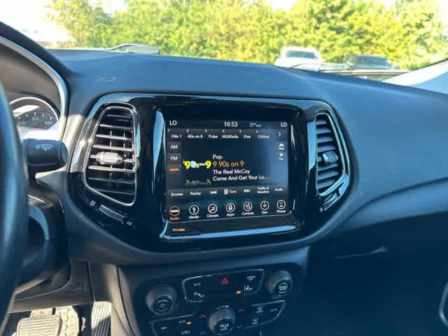 Used 2018 Jeep Compass Latitude w/ Popular Equipment Group AWD/4WD image 4