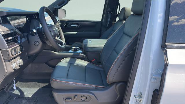 New 2026 GMC Yukon XL AT4 w/ AT4 Premium Package image 9