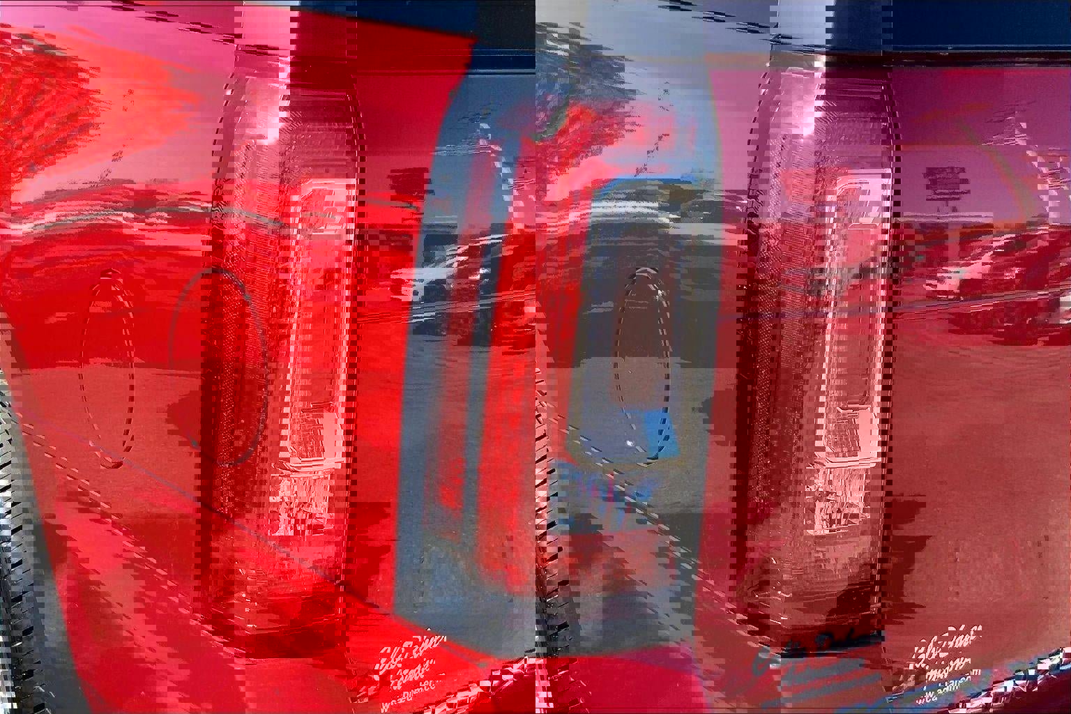 Used 2015 GMC Yukon XL SLT w/ Open Road Package AWD/4WD image 28