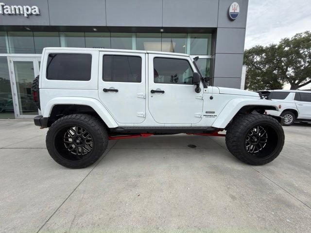 Used 2017 Jeep Wrangler Unlimited Rubicon AWD/4WD image 14