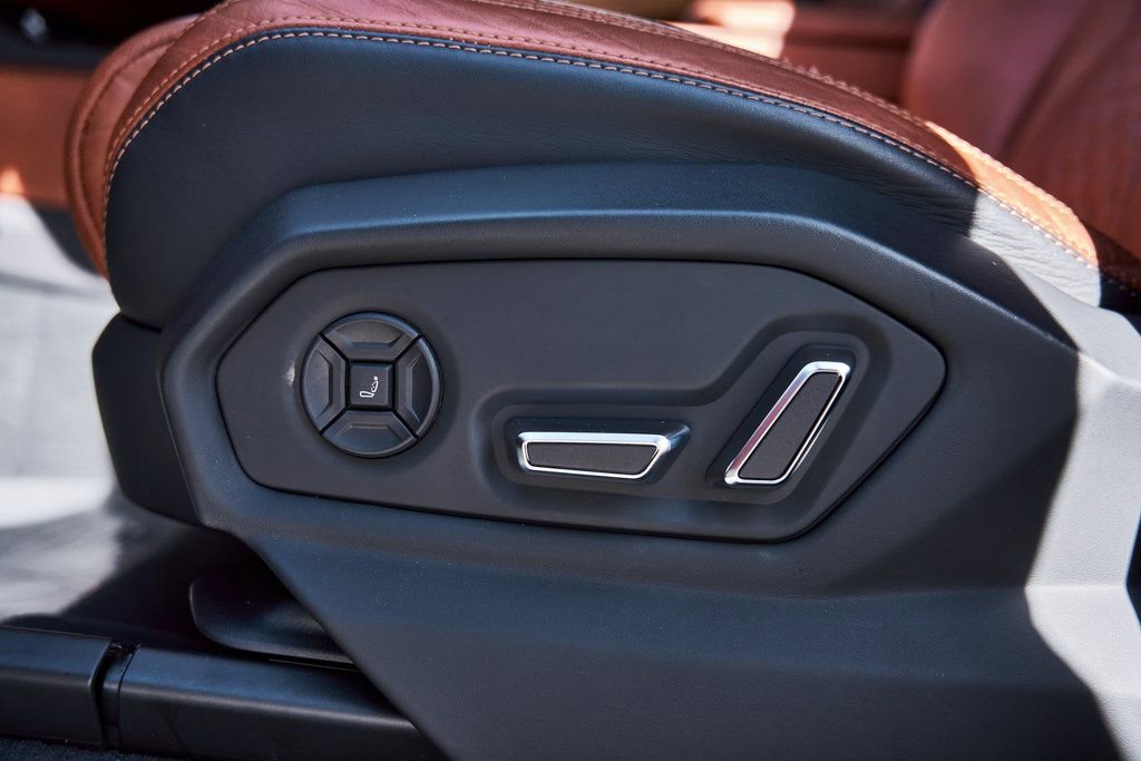 Used 2023 Lamborghini Urus S image 37