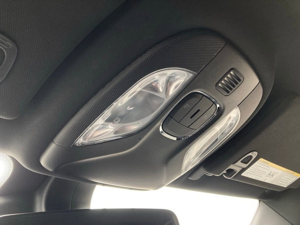 Used 2025 Jeep Compass Limited image 28