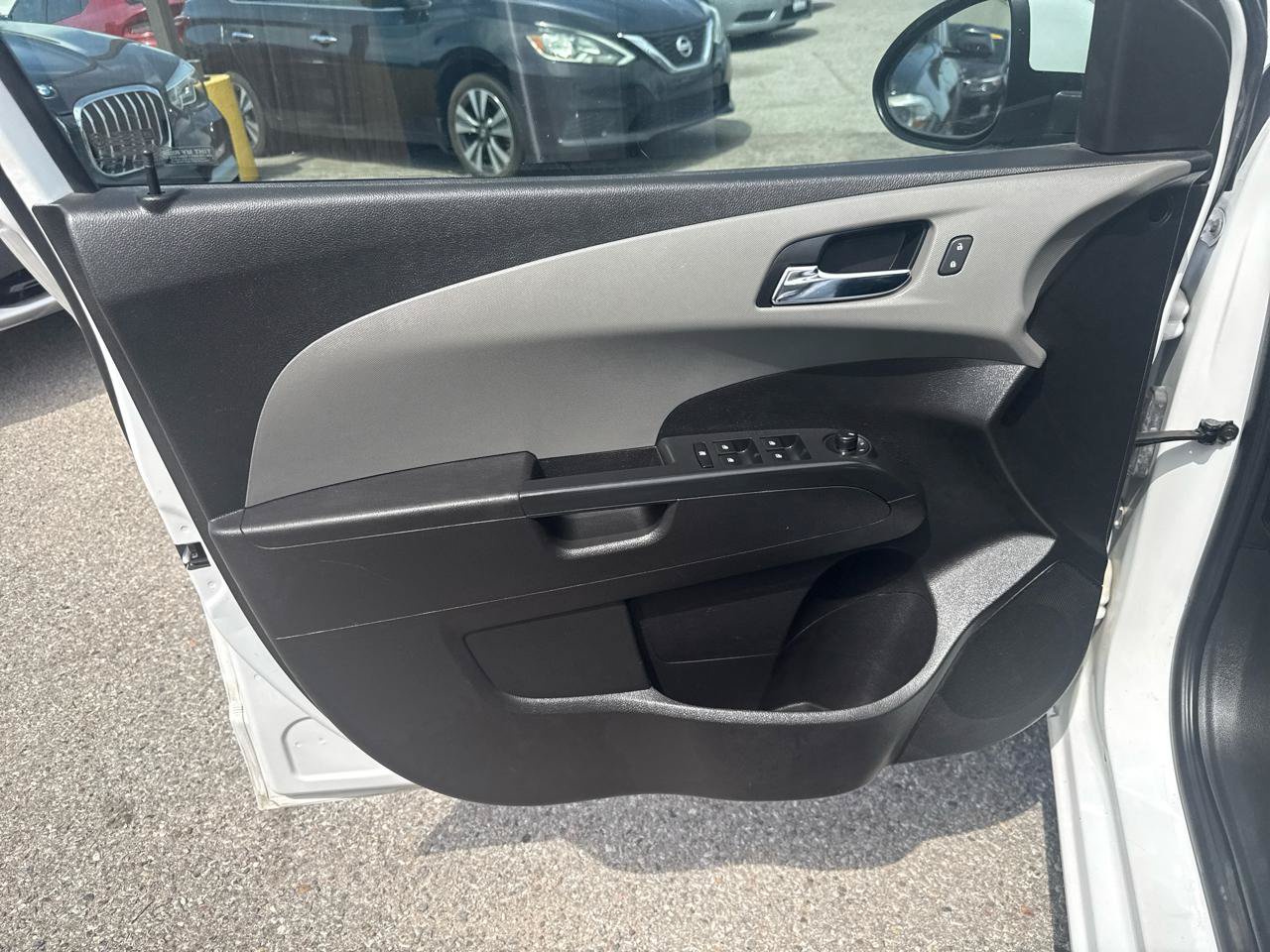 Used 2015 Chevrolet Sonic LTZ FWD image 11