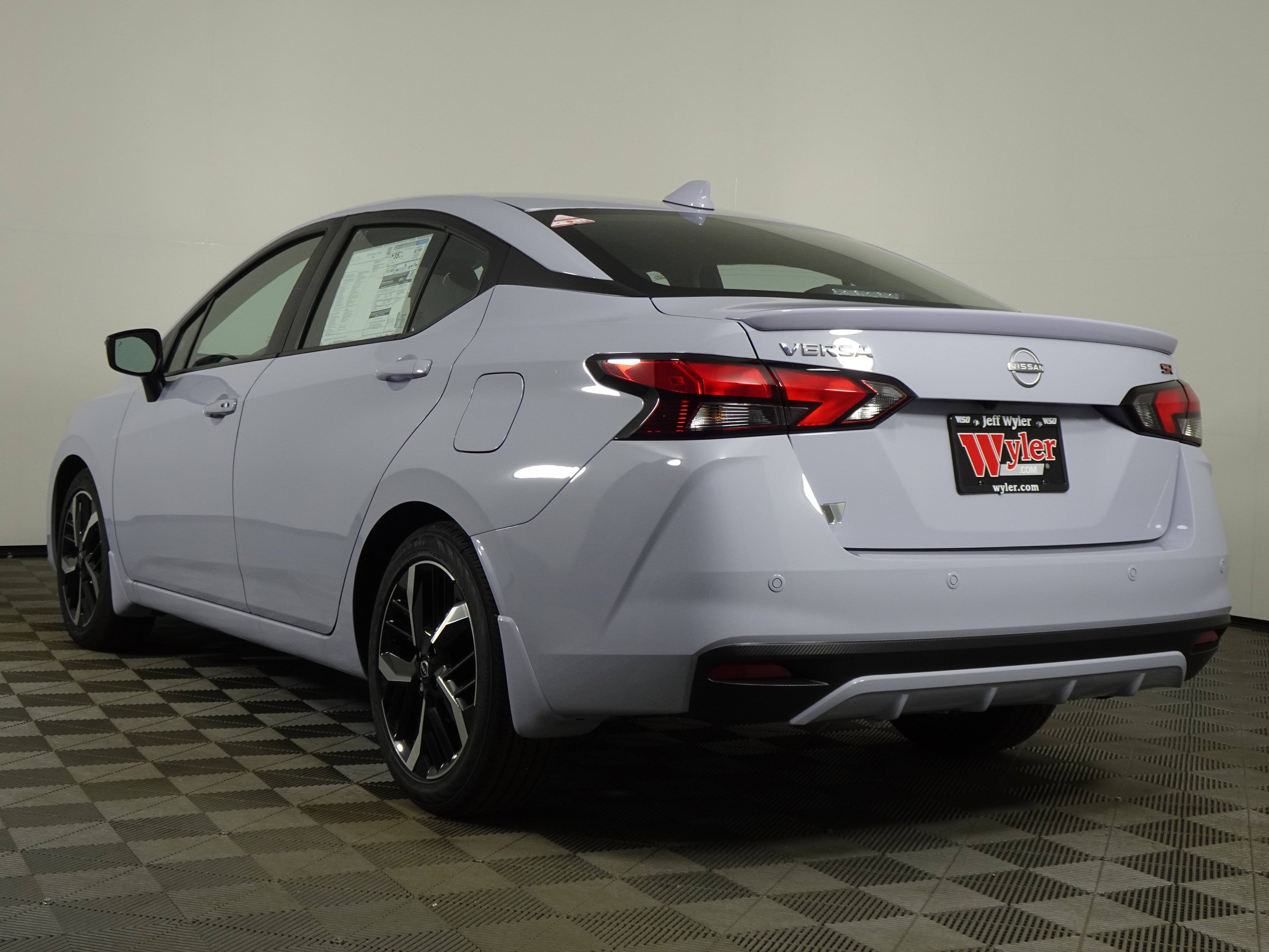 New 2025 Nissan Versa SR w/ Trunk Package image 16