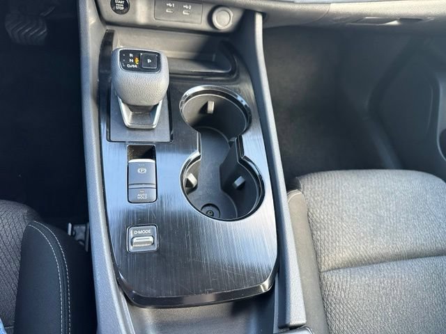 Used 2025 Nissan Rogue SV FWD image 17