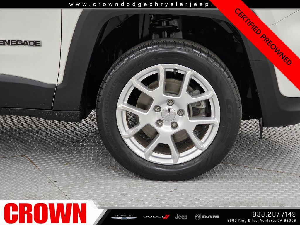 Certified 2020 Jeep Renegade Latitude w/ Cold Weather Group AWD/4WD image 9