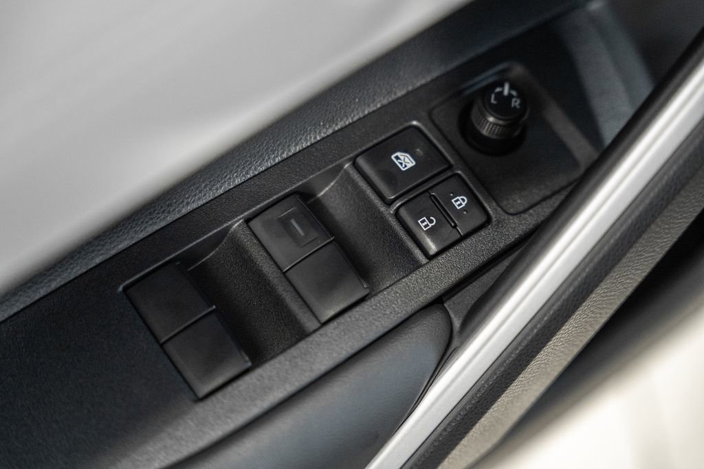 New 2026 Toyota Corolla Cross L image 30