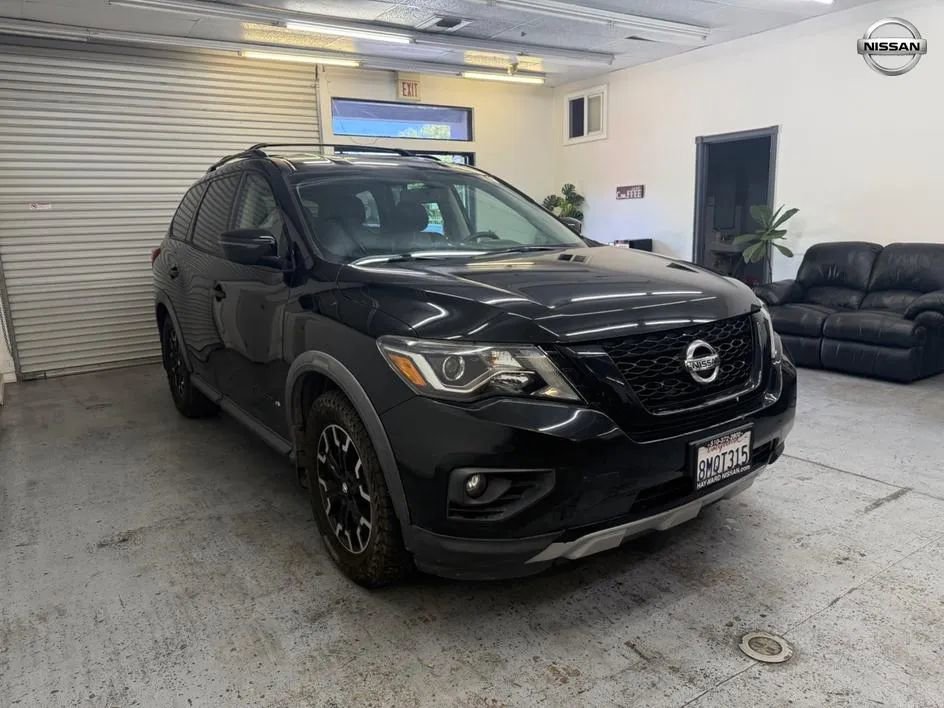 Used 2019 Nissan Pathfinder SV w/ Rock Creek Edition FWD image 6