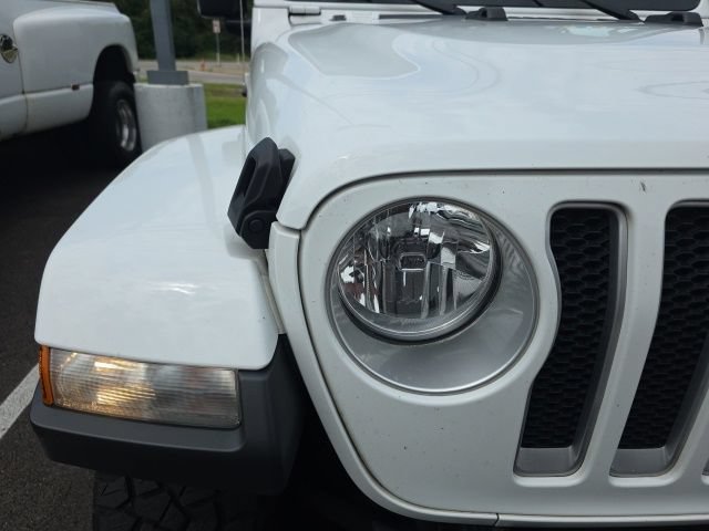 Used 2018 Jeep Wrangler Unlimited Sahara w/ Cold Weather Group AWD/4WD image 18