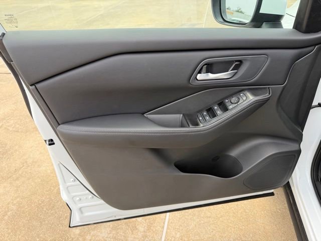 New 2026 Nissan Rogue SV FWD image 13