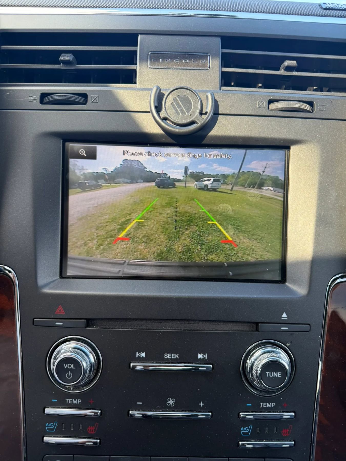 Used 2015 Lincoln Navigator L 4WD image 17