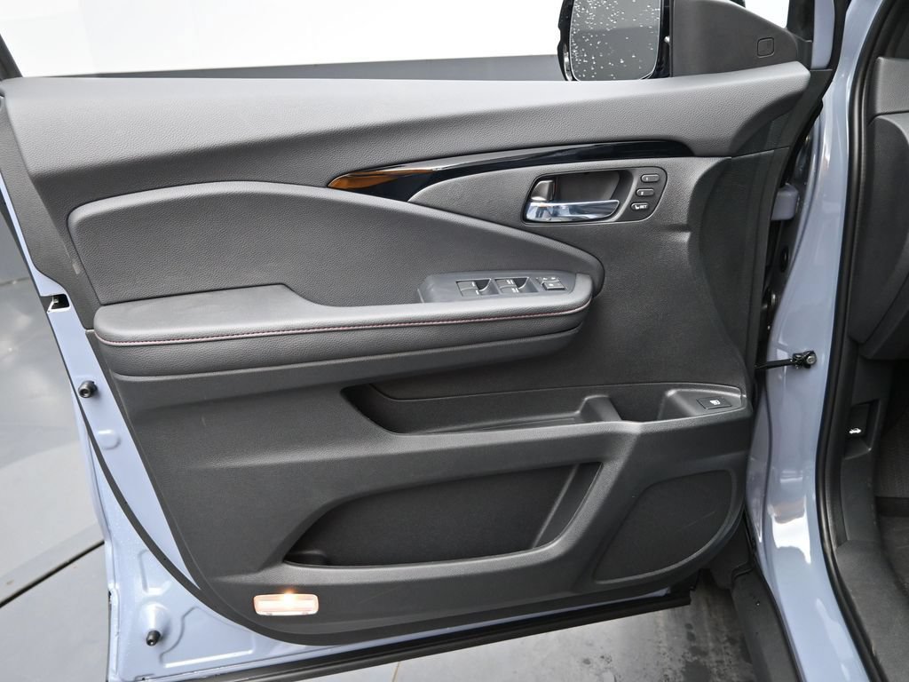 Used 2026 Honda Ridgeline Black Edition image 22