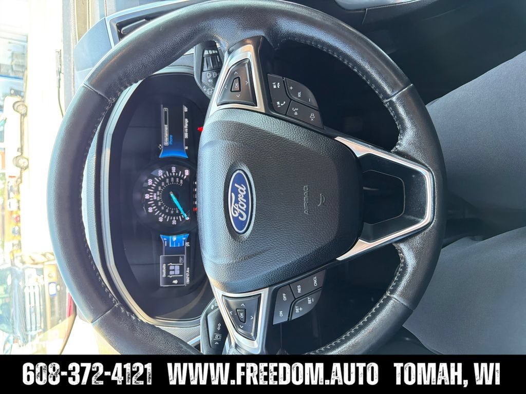 Used 2022 Ford Edge Titanium AWD/4WD image 17
