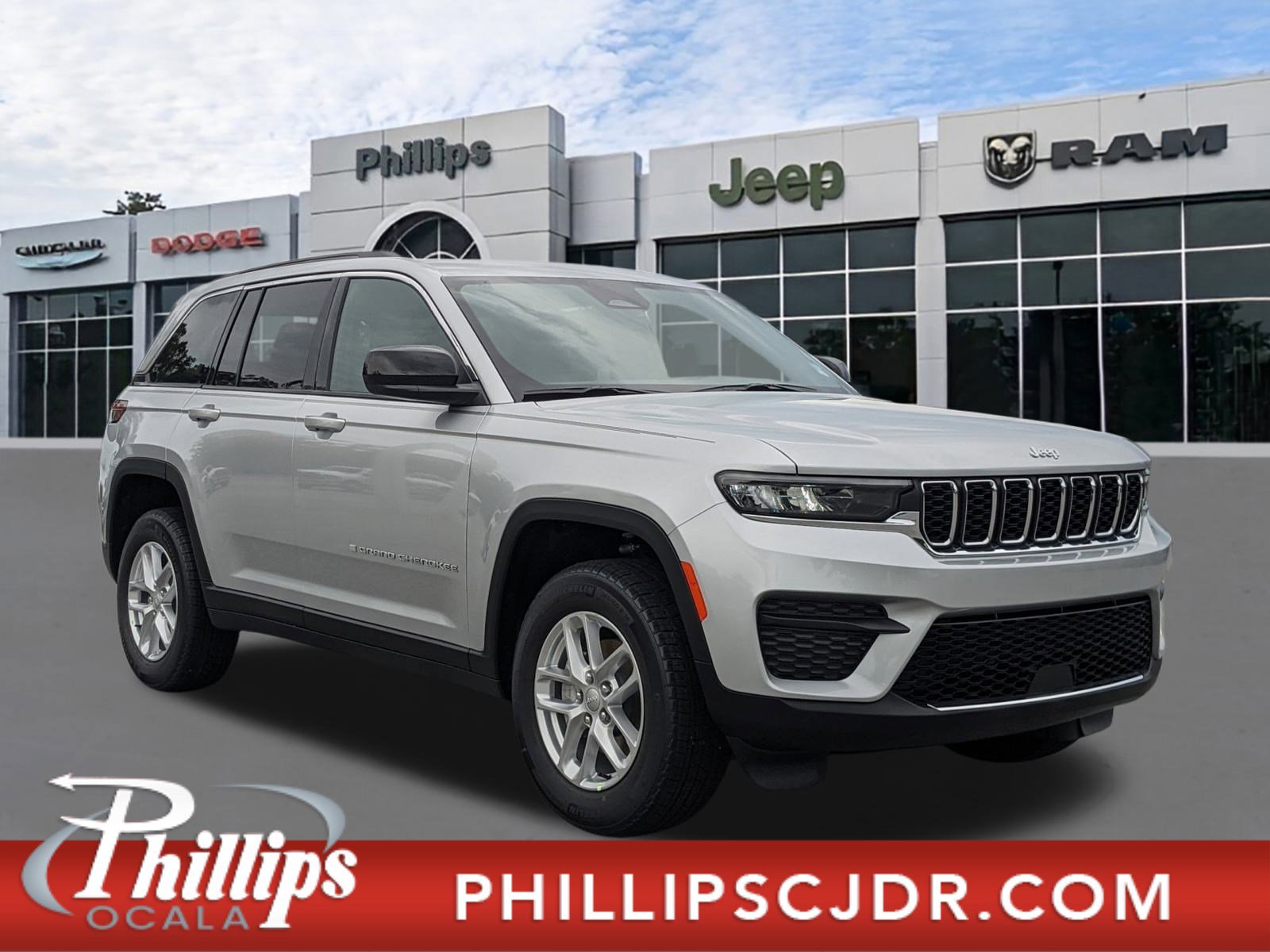 New 2025 Jeep Grand Cherokee Laredo X w/ Luxury Tech Group I