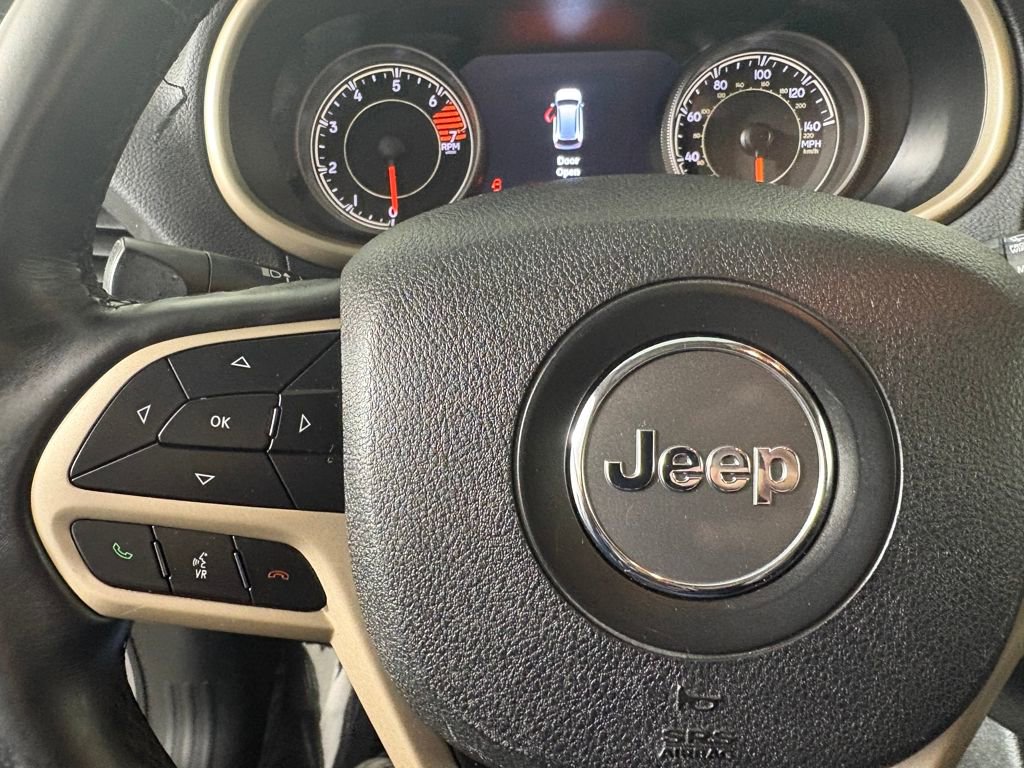 Used 2018 Jeep Cherokee Limited w/ Luxury Group image 24