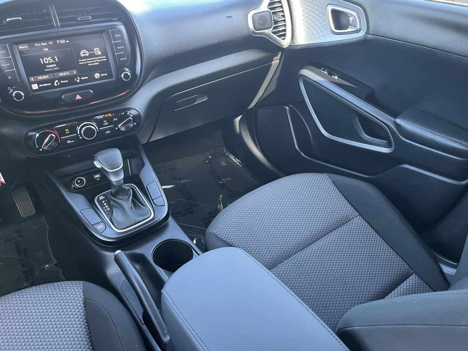 Used 2025 Kia Soul LX w/ LX Technology Package FWD image 15