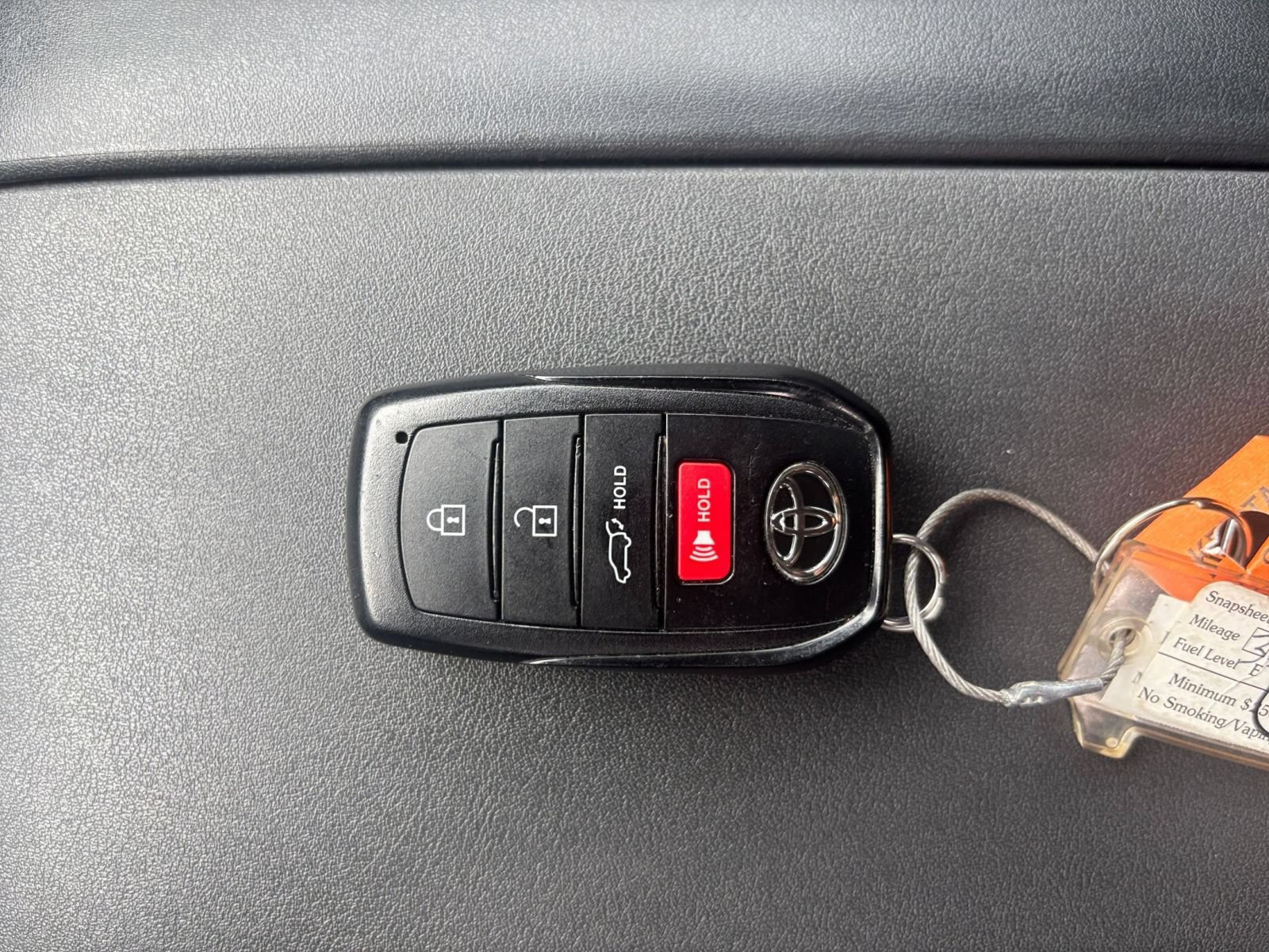 Used 2025 Toyota Highlander LE FWD image 27