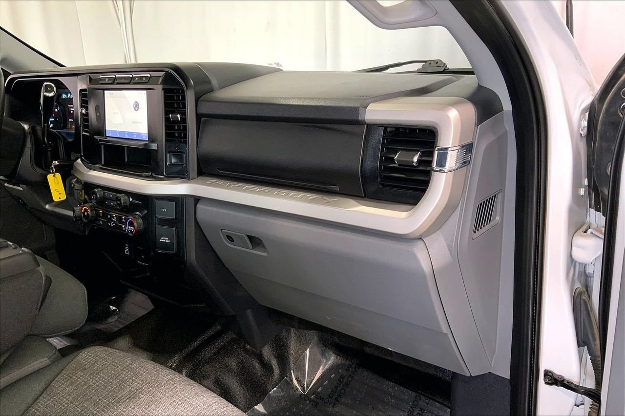 Used 2024 Ford F250 XLT w/ FX4 Off-Road Package AWD/4WD image 16