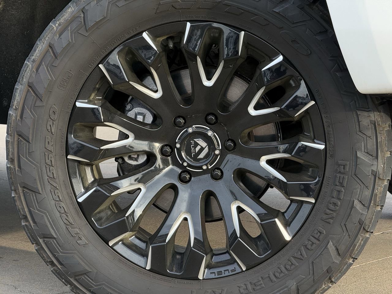 Certified 2022 Chevrolet Tahoe Z71 w/ Luxury Package image 9