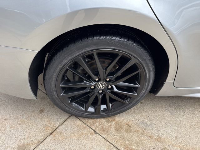 Used 2023 Toyota Camry XSE image 9