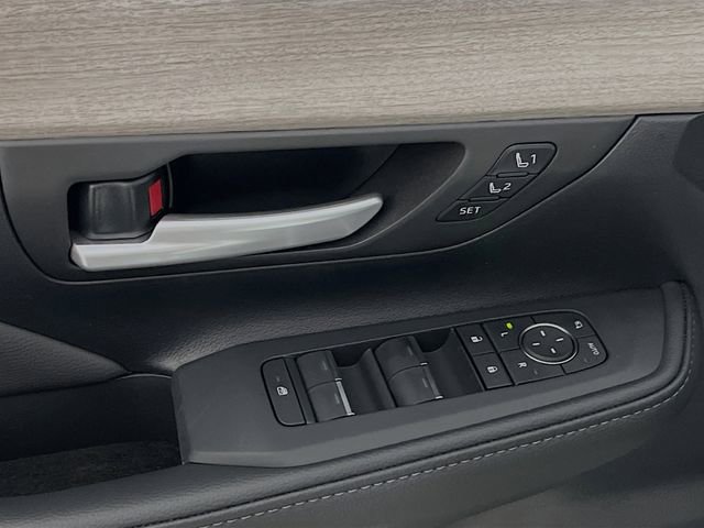 New 2026 Toyota Grand Highlander FWD image 13