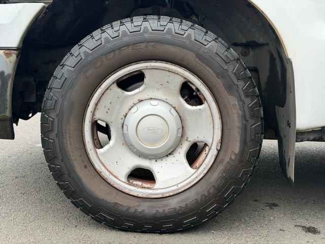 Used 2005 Ford F350 XL RWD image 9