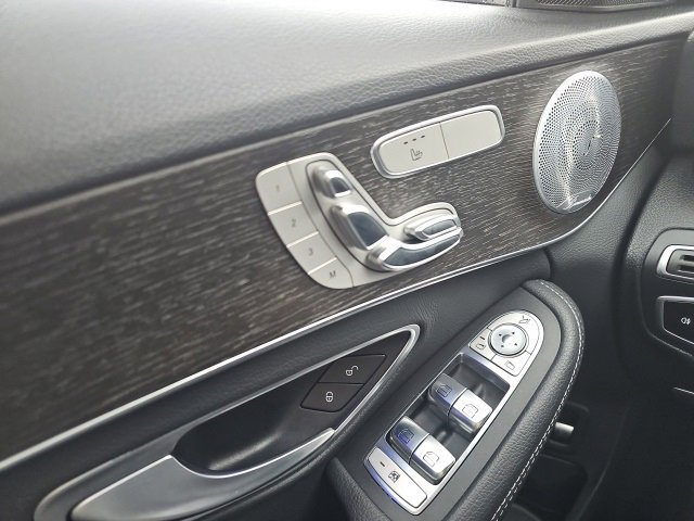 Used 2020 Mercedes-Benz C 300 4MATIC Sedan image 9