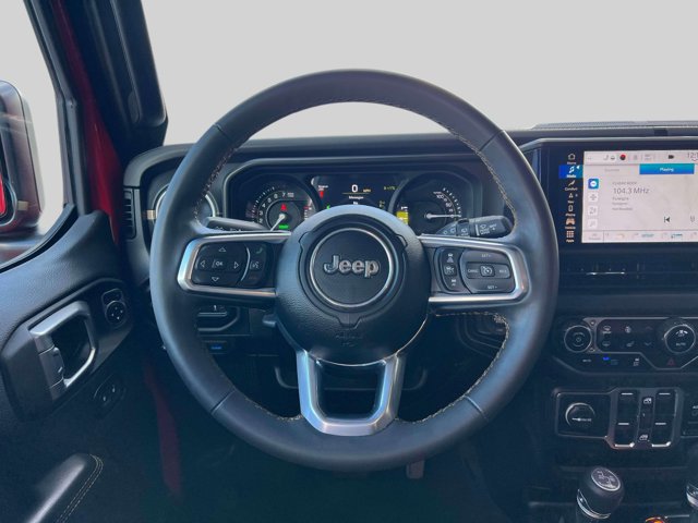 Used 2024 Jeep Wrangler Unlimited Sahara w/ Technology Group AWD/4WD image 13