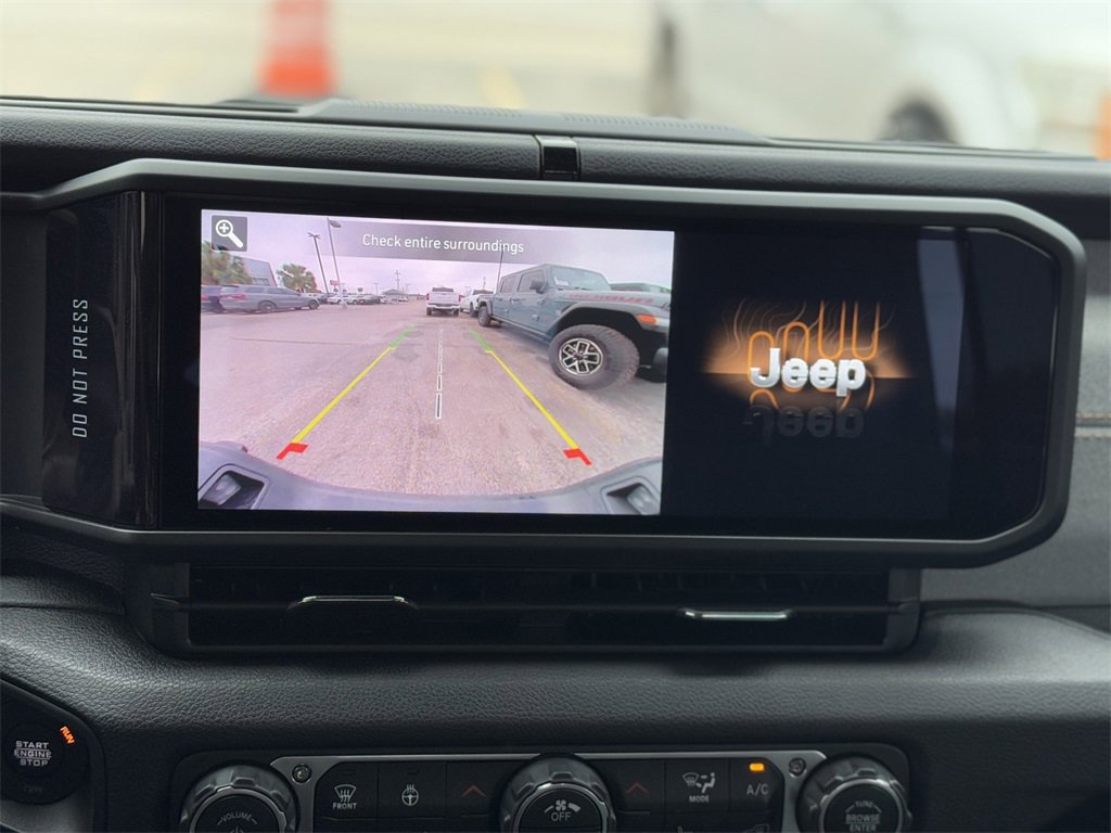 New 2024 Jeep Gladiator Sport image 17