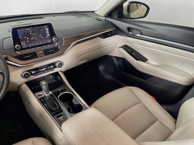 Used 2020 Nissan Altima 2.0 Platinum FWD image 26