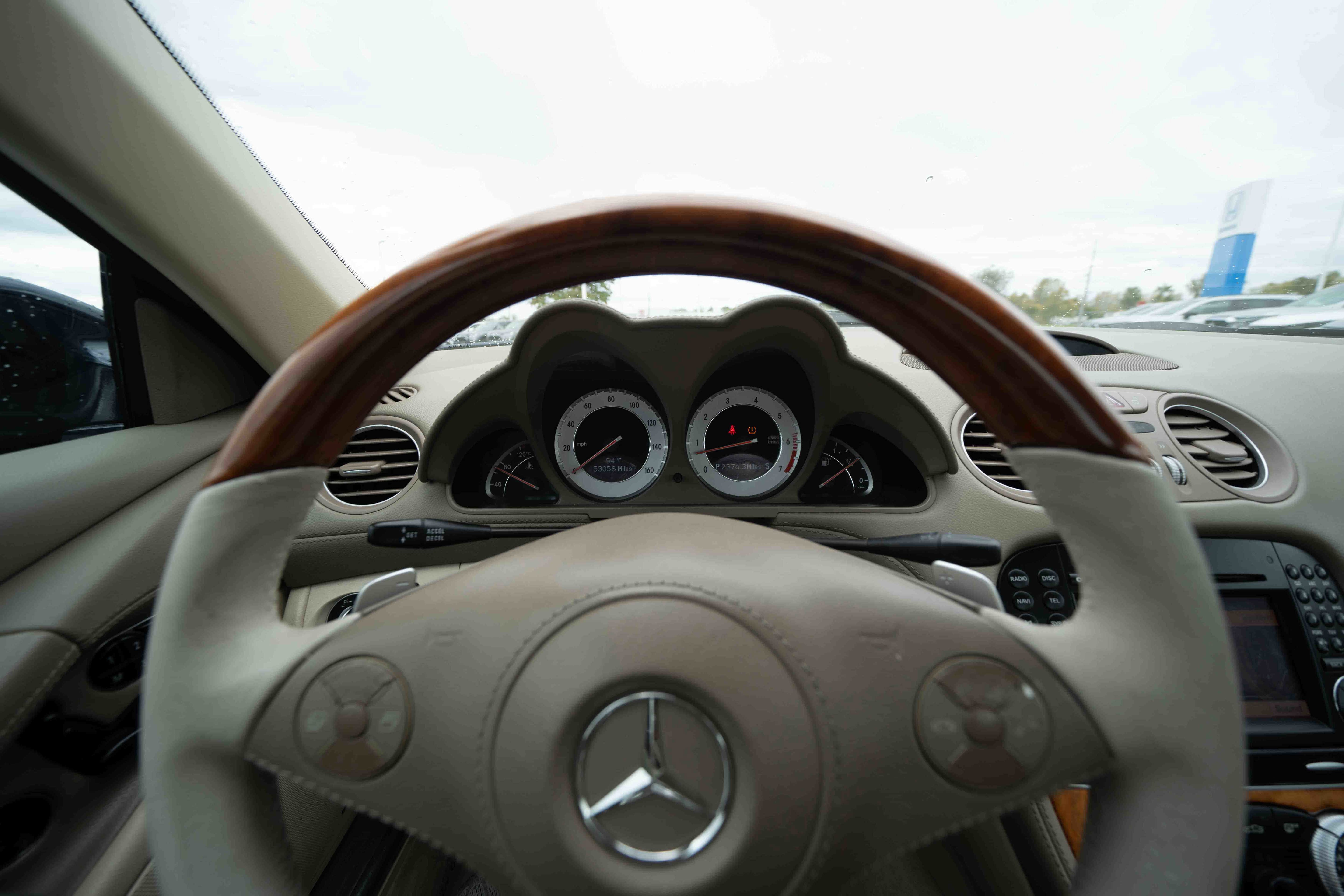 Used 2009 Mercedes-Benz SL 550 image 16