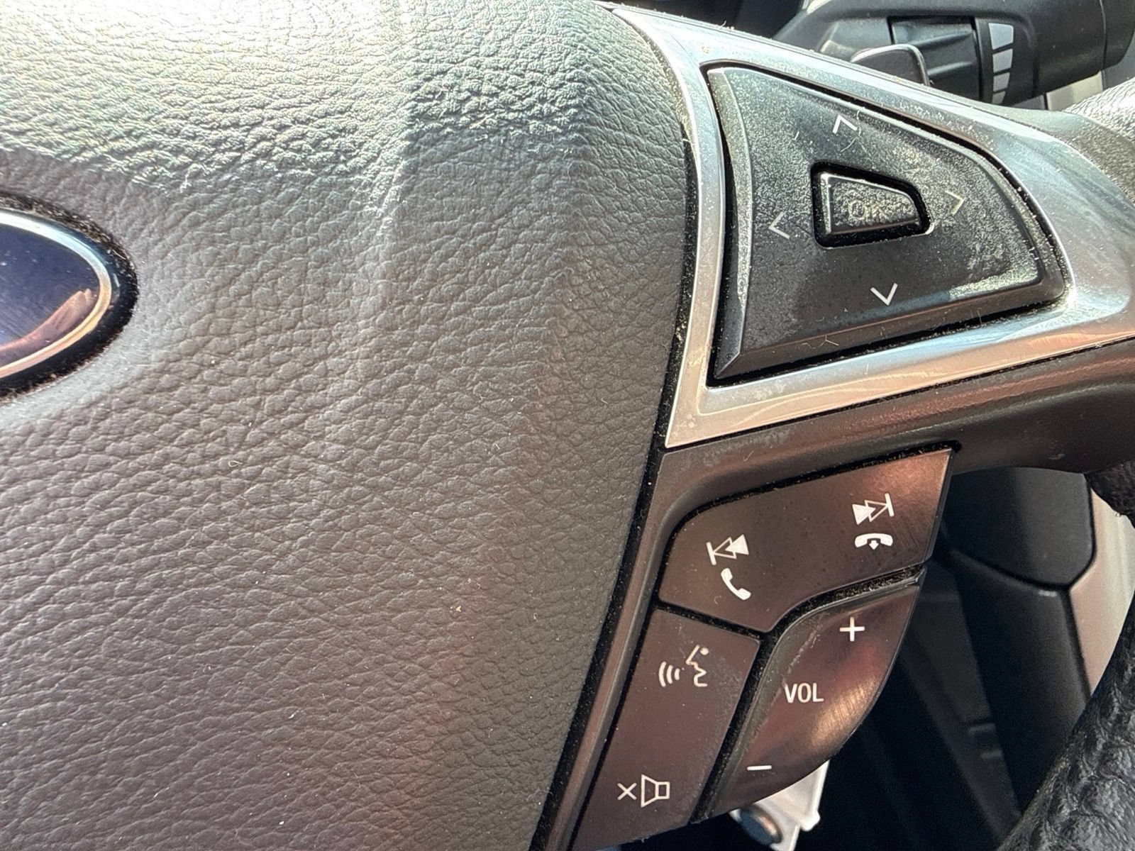 Used 2015 Ford Fusion SE w/ Equipment Group 202A FWD image 21