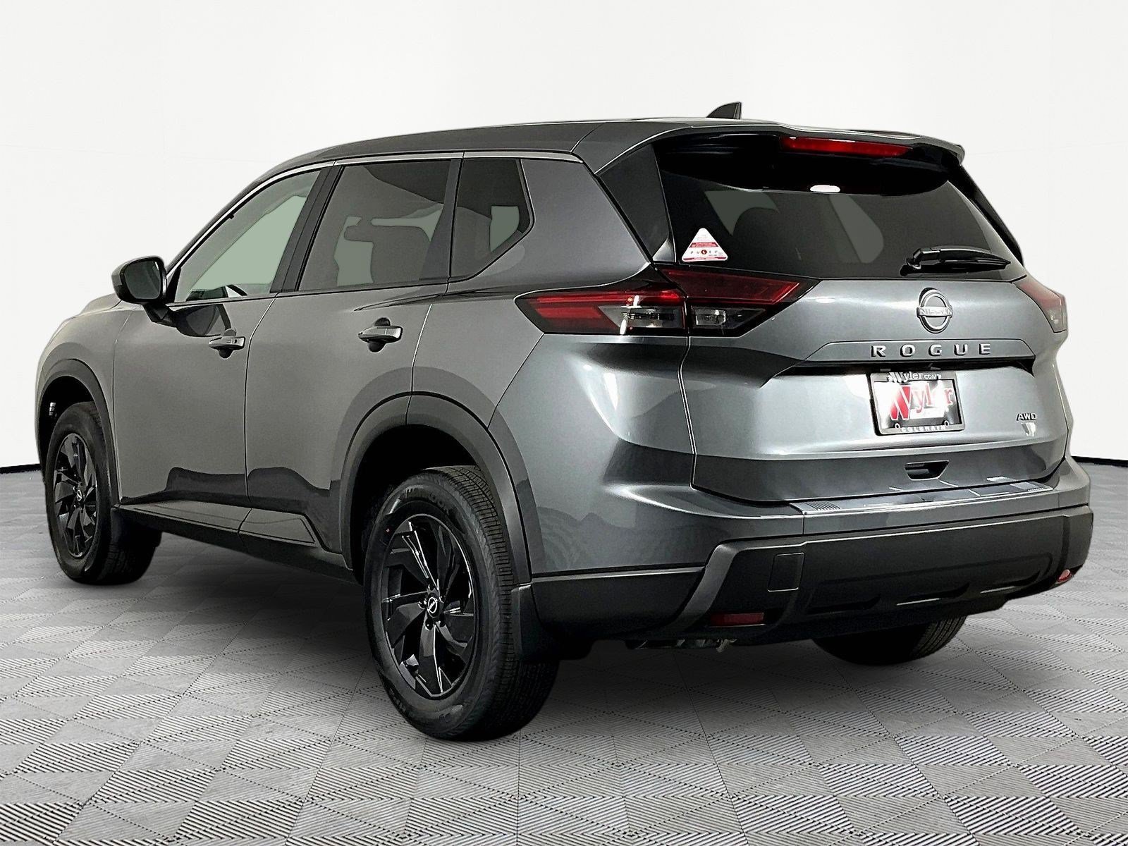 New 2026 Nissan Rogue SV w/ Cold Weather Package AWD/4WD image 4