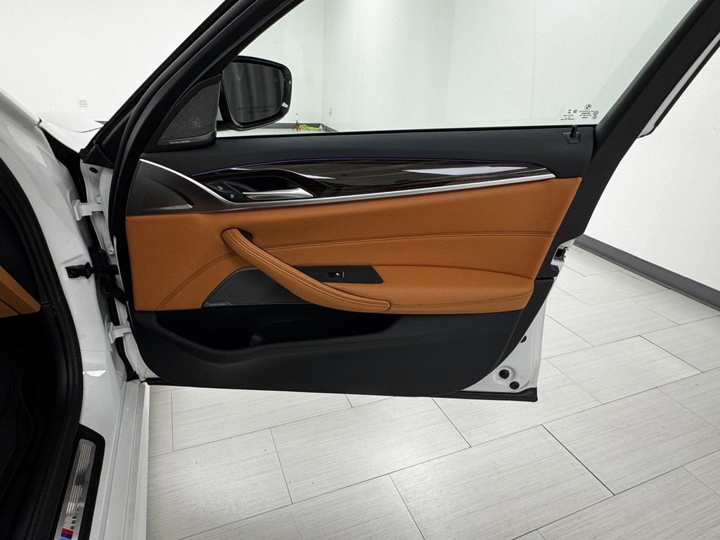 Used 2022 BMW 530i xDrive w/ M Sport Package image 13