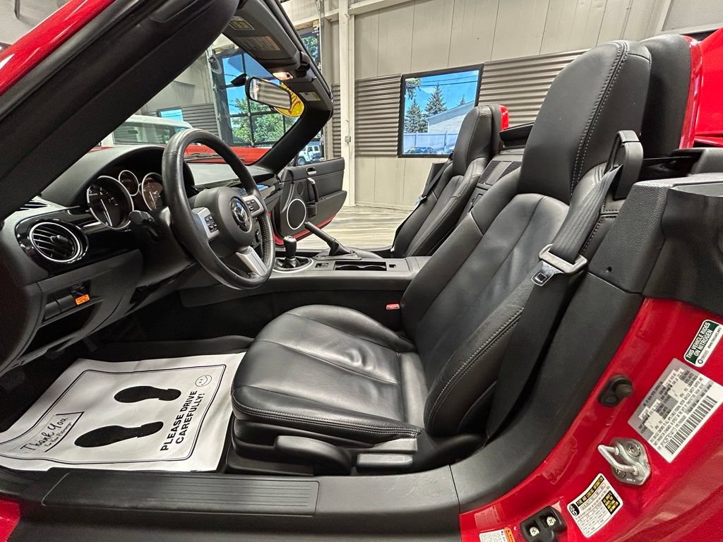 Used 2008 MAZDA MX-5 Miata Grand Touring RWD image 44