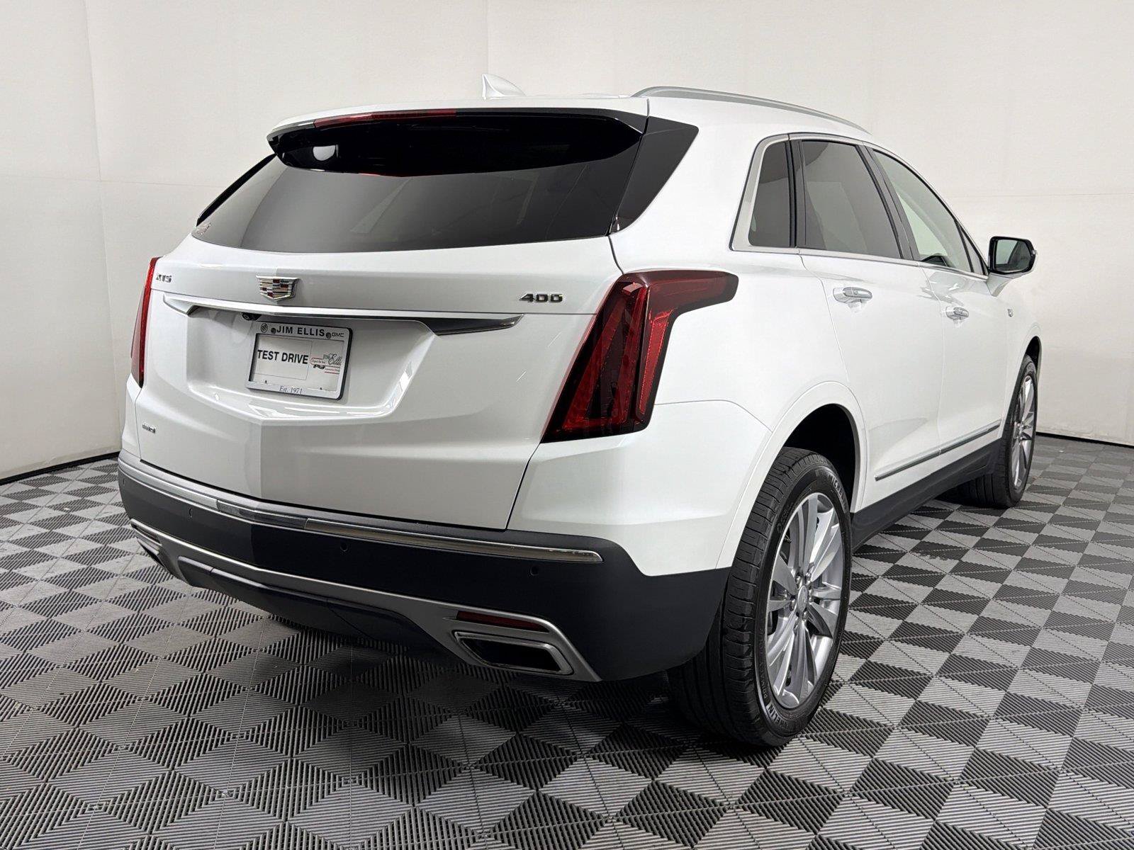 Certified 2024 Cadillac XT5 Premium Luxury AWD/4WD image 6