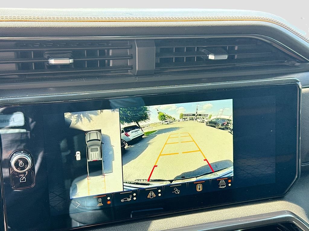 Used 2024 GMC Sierra 1500 AT4 w/ Technology Package image 18