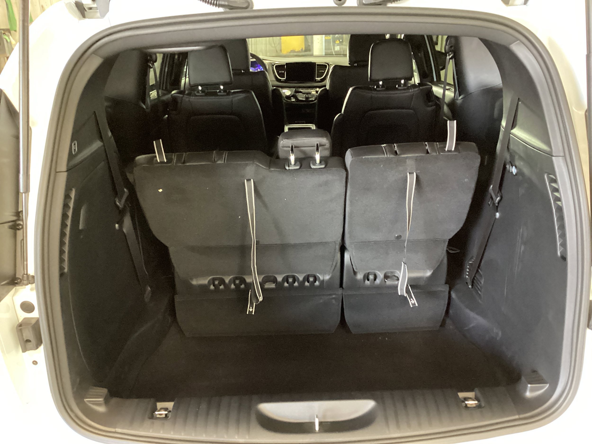 New 2026 Chrysler Pacifica Select FWD image 5