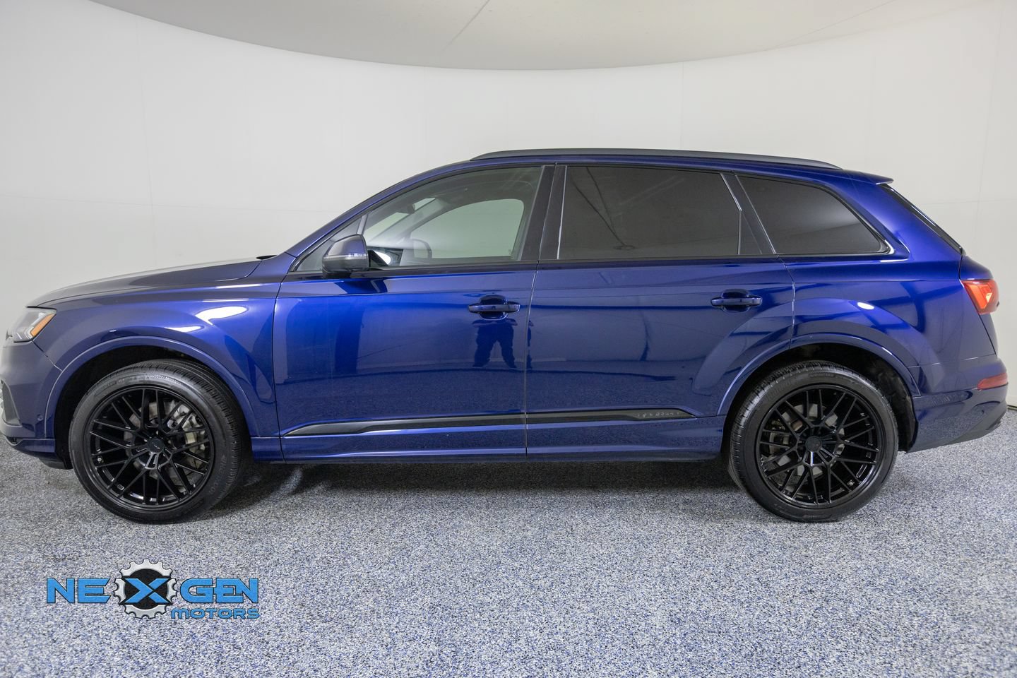 Used 2023 Audi Q7 3.0T Premium Plus w/ Premium Plus Package AWD/4WD image 5