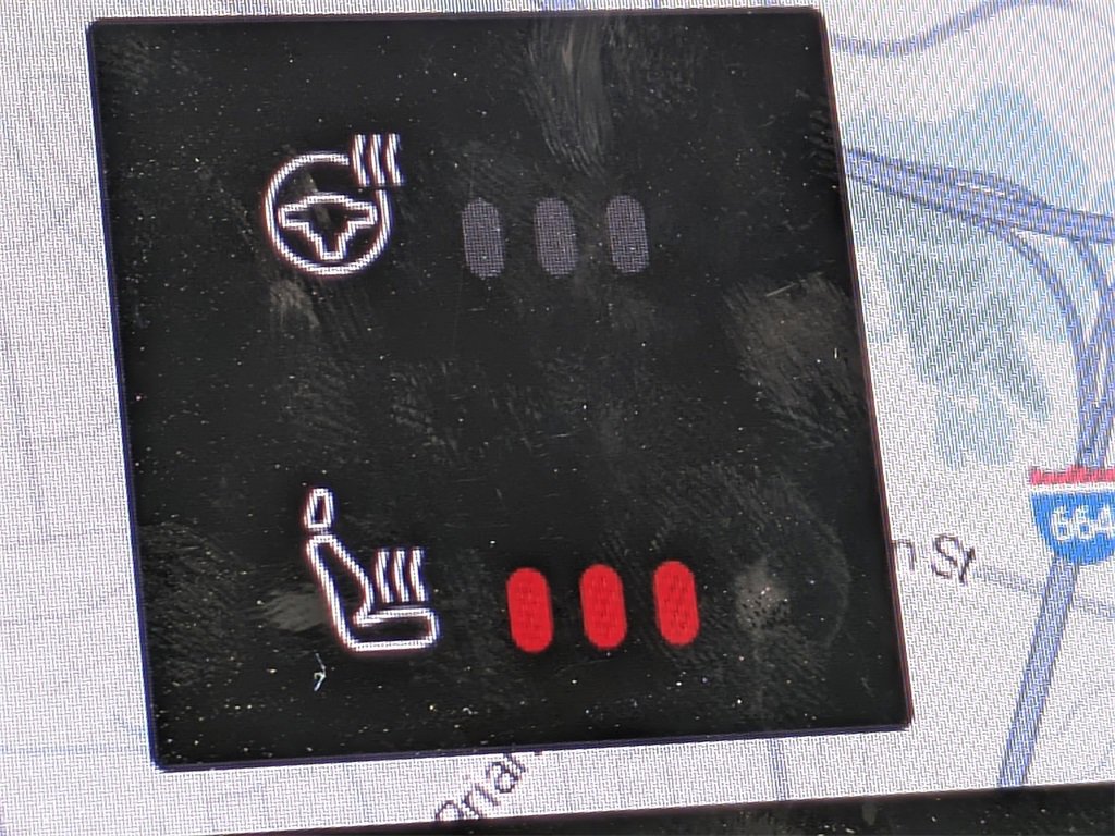 Certified 2023 Volvo XC90 T8 Plus w/ Protection Package Premier image 23