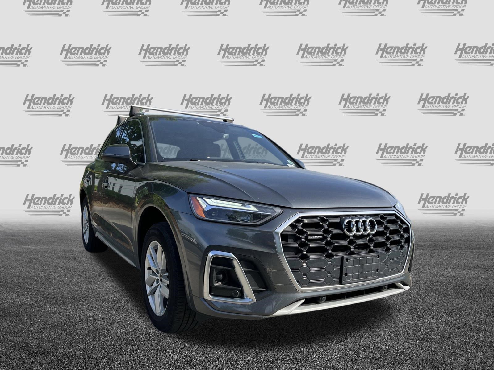 Certified 2023 Audi Q5 2.0T Premium w/ Convenience Package AWD/4WD image 2