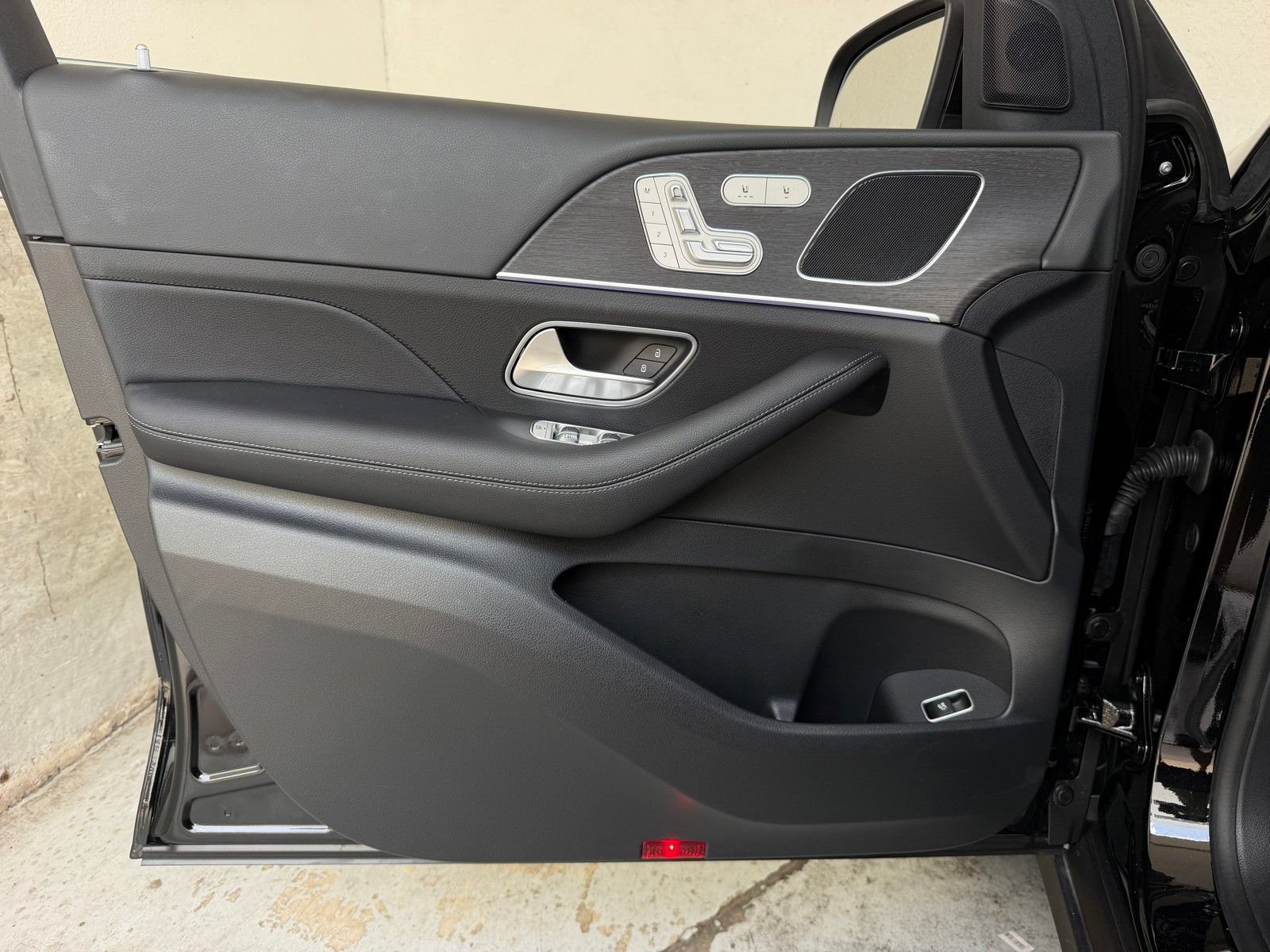Certified 2025 Mercedes-Benz GLE 450 4MATIC image 22