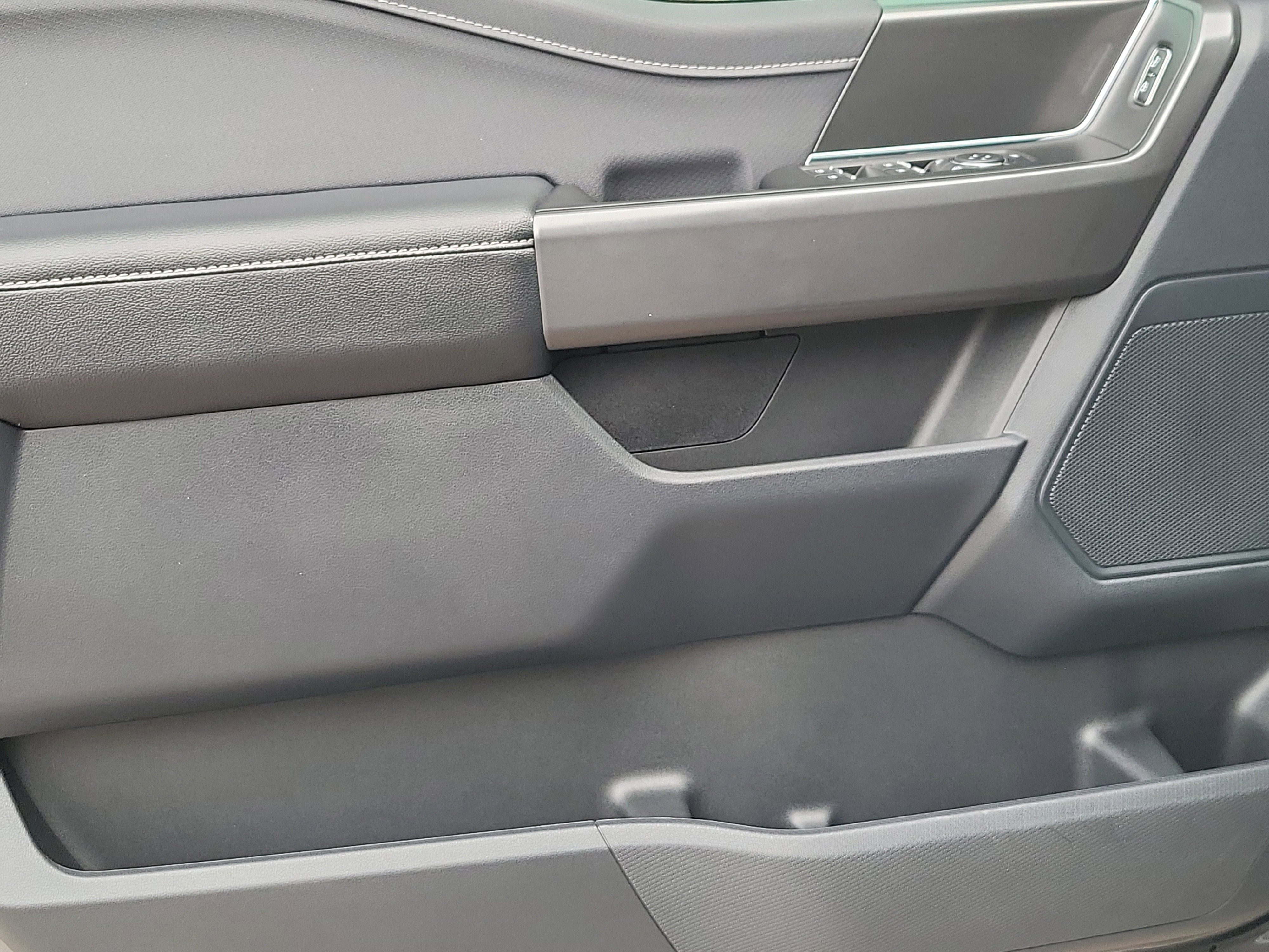 Used 2024 Ford F150 XLT w/ Equipment Group 302A MID image 6