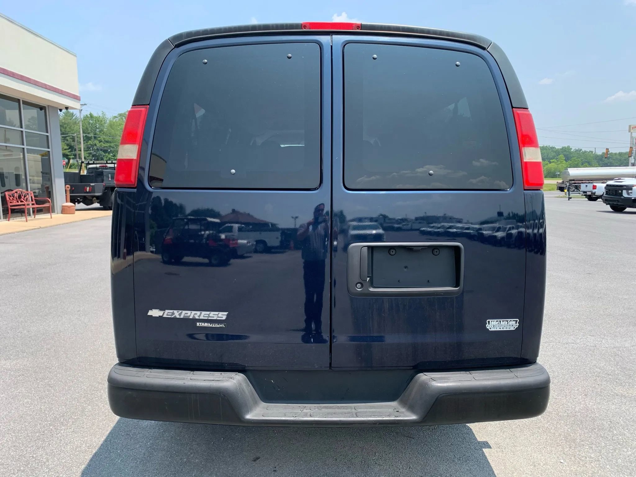 Used 2012 Chevrolet Express 3500 LS RWD image 6