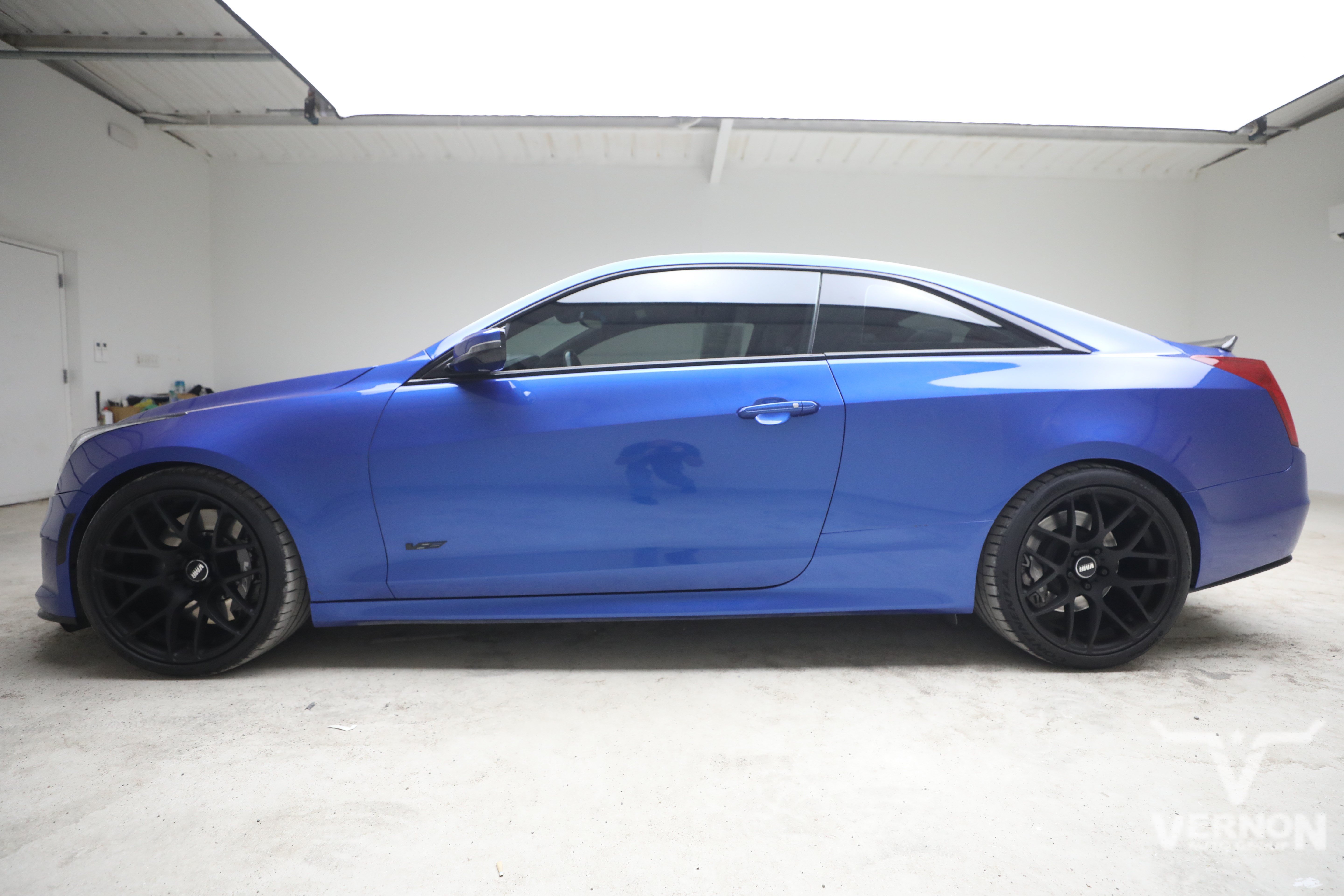 Used 2017 Cadillac ATS V w/ Luxury Package RWD image 2