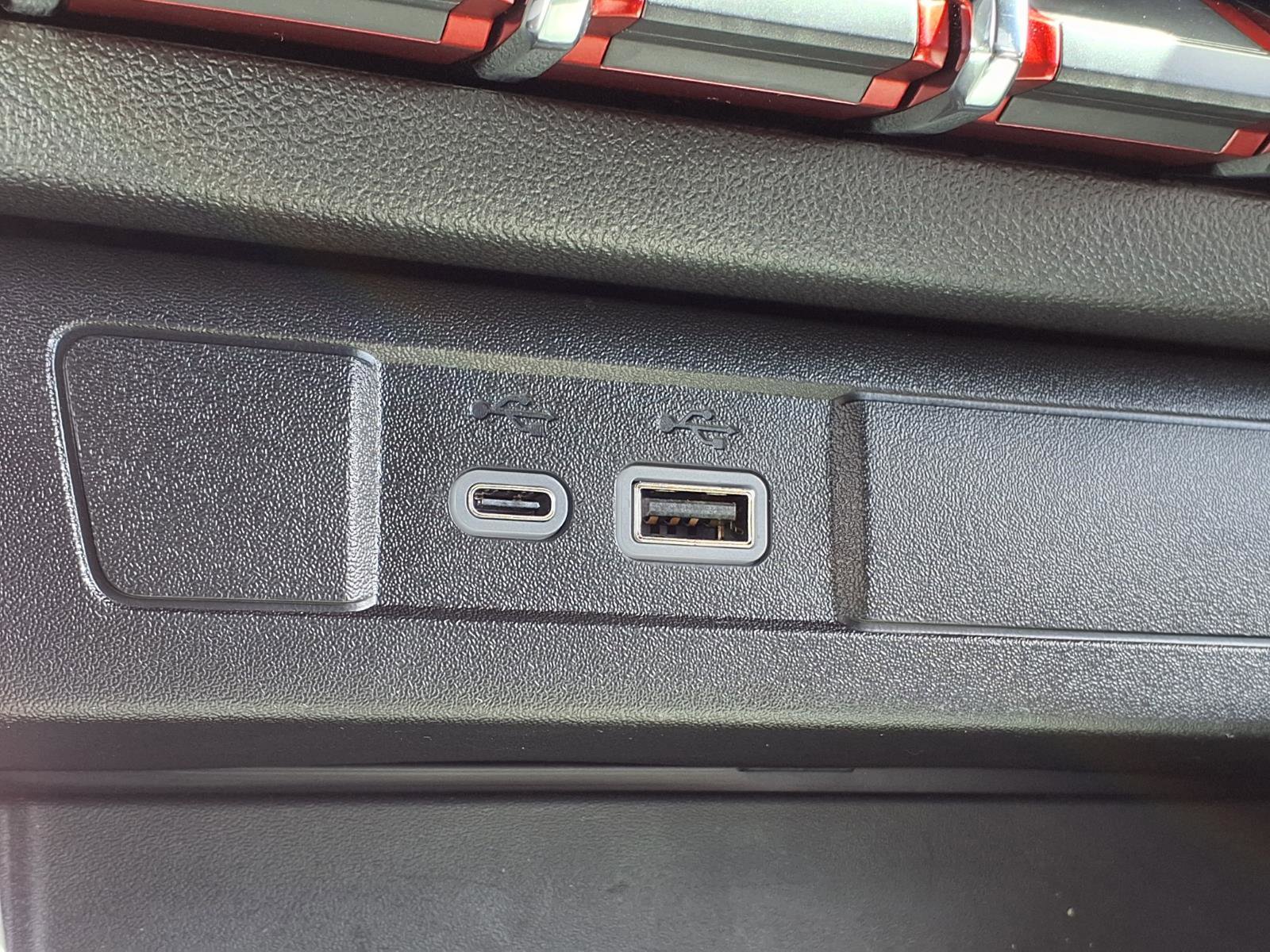 Used 2024 GMC Canyon AT4X image 13